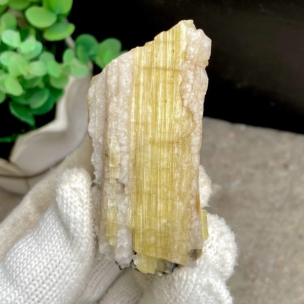 Tall golden topaz column with white matrix from Germany, second angle