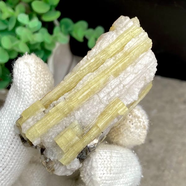 Tall golden topaz column with white matrix from Germany, reverse side