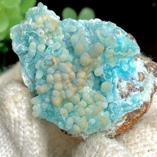 Hemimorphite specimen, 4.5 × 3.1 × 3.3 cm, photo 6 of 9