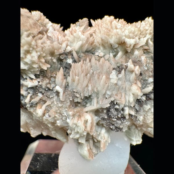 Pink Quartz Cluster Inner Mongolia 4.5 cm — complete view