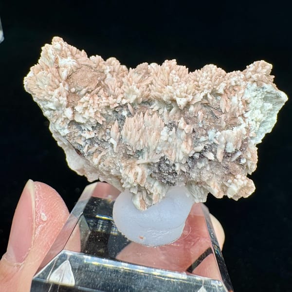 Pink Quartz Cluster Inner Mongolia 4.5 cm — detail view