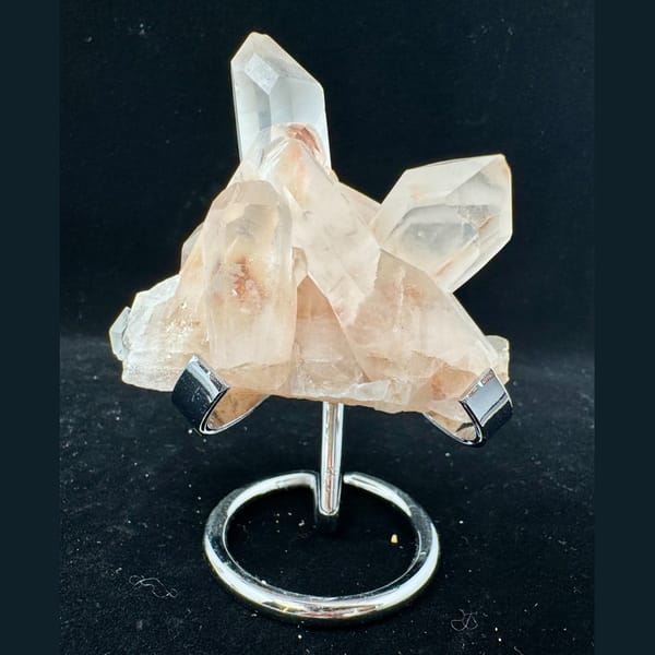 Peach Quartz Cluster Madagascar 8.0 cm — complete view