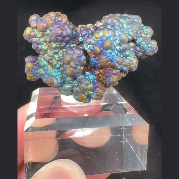 Rainbow Iridescent Limonite Guangdong 4.0 cm — complete view