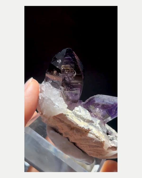 Complete reverse view of quartz cluster and pale matrix