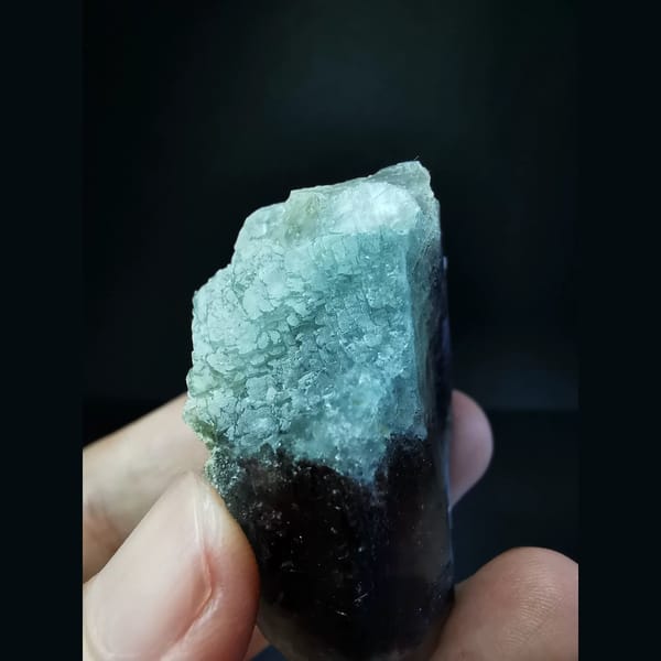 Stepped blue-purple fluorite with quartz — alternate view