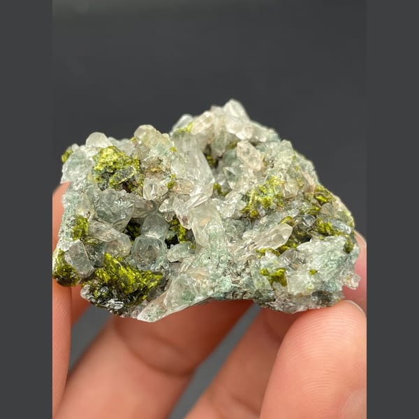 Clear quartz with green epidote and chlorite from Sichuan — alternate view