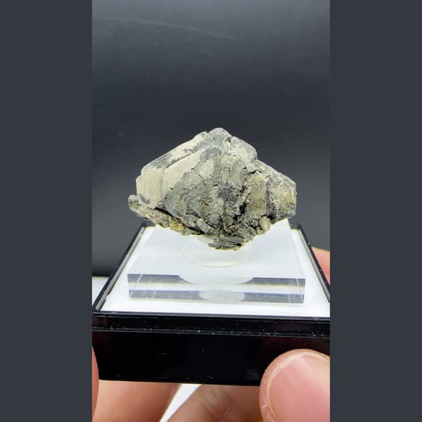 Pyrrhotite Crystal Cluster Yaogangxian 3.0 cm — detail view