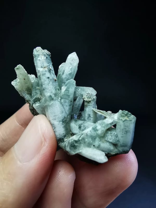 Intergrown pale quartz cluster — complete view 2 of the exact specimen