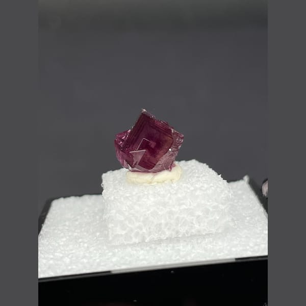Tiny magenta purple fluorite crystal from Anhui — detail view