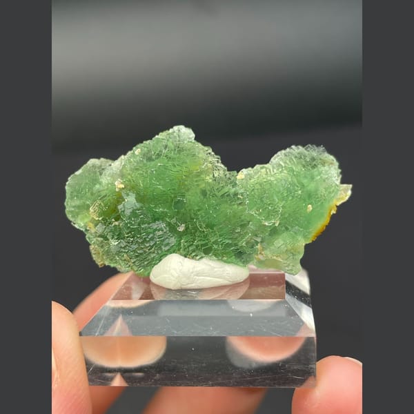 Stepped emerald green fluorite from Henan — alternate view