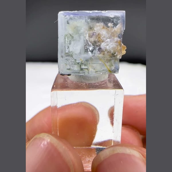 Fluorite with Inclusions Yaogangxian 1.3 cm — detail view