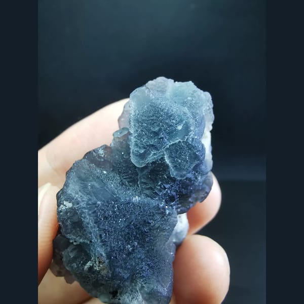 Blue octahedral fluorite with marmatite from Huanggangliang — alternate view
