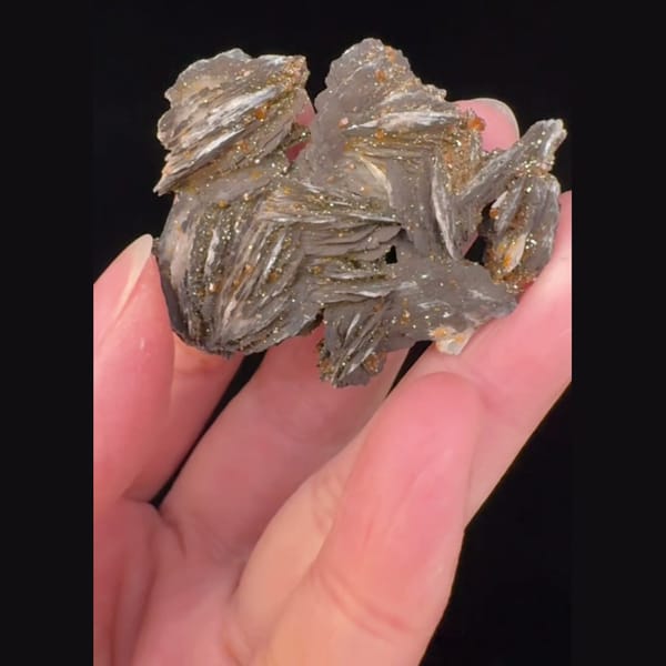 Barite Rosettes with Vanadinite Morocco 6.0 cm — detail view