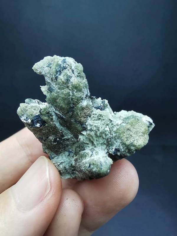 Complete reverse-oblique view of the Huanggangliang quartz cluster