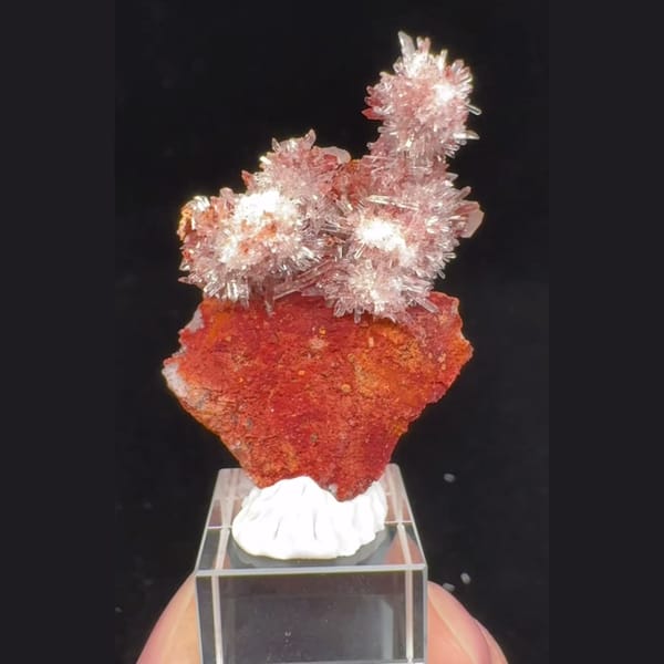 Red Creedite with White Inclusions Qinglong 4.5 cm — complete view