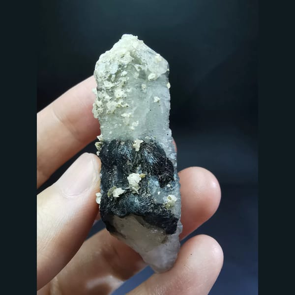 Alligator quartz with specular hematite and calcite — alternate view