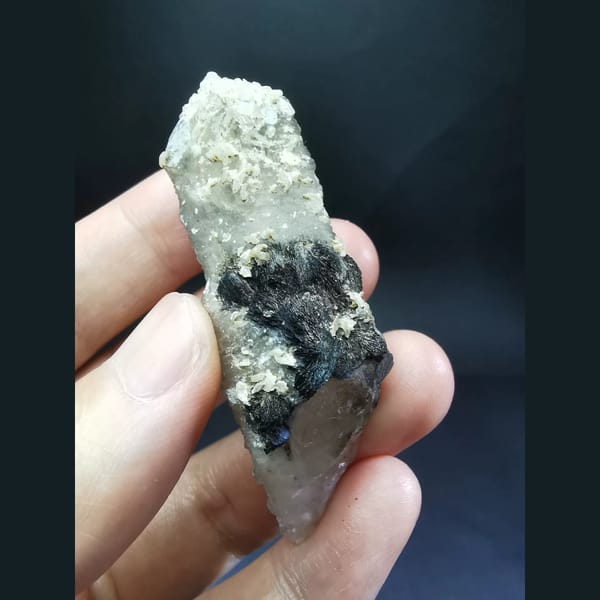 Alligator quartz with specular hematite and calcite — alternate view