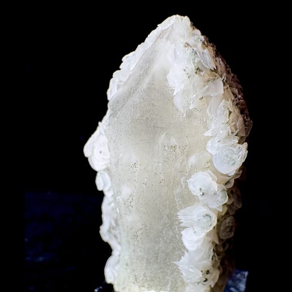 Quartz with Pink Petal Calcite Inner Mongolia 5.0 cm — detail view