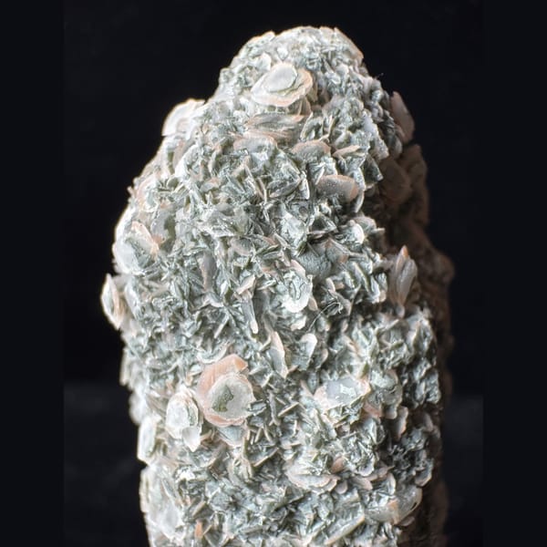 Quartz with Pink Petal Calcite Inner Mongolia 5.0 cm — detail view