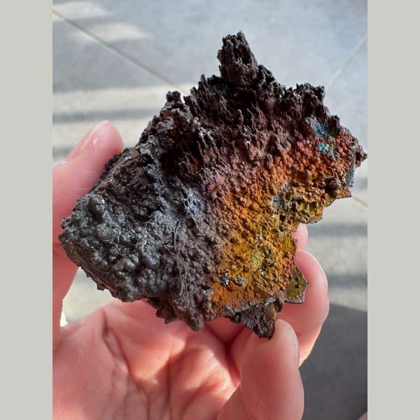 Iridescent Limonite Guizhou 6.0 cm — complete view