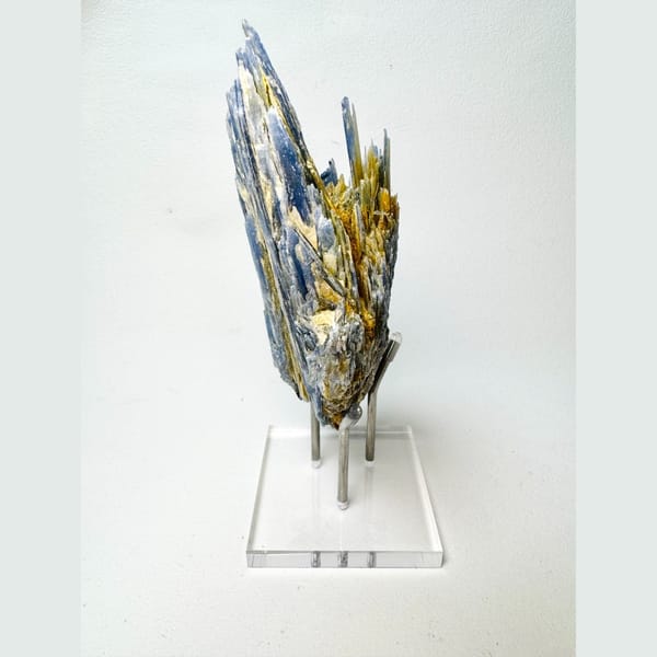 Blue Kyanite Blades 8.0 cm — detail view