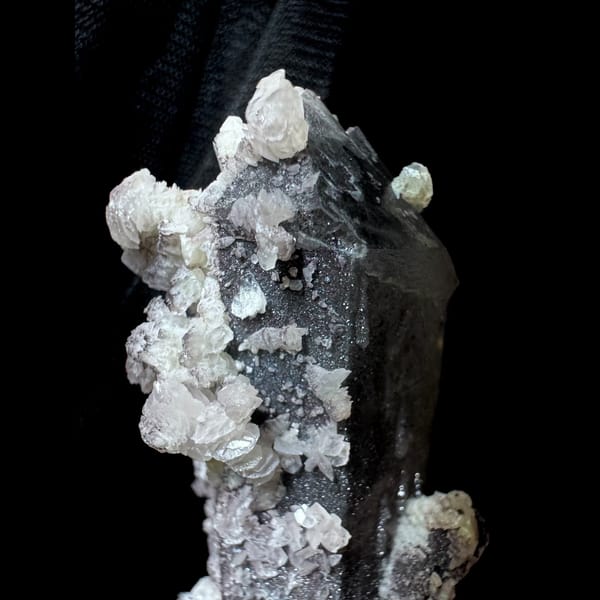 Quartz with White Calcite Inner Mongolia 7.0 cm — detail view