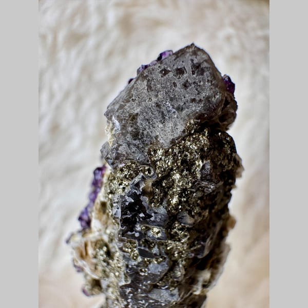 Quartz with Purple Fluorite and Calcite Inner Mongolia 5.0 cm — detail view