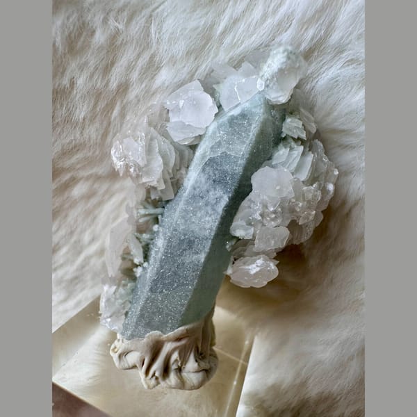 Quartz with Calcite and Green Crystals Inner Mongolia 5.0 cm — detail view