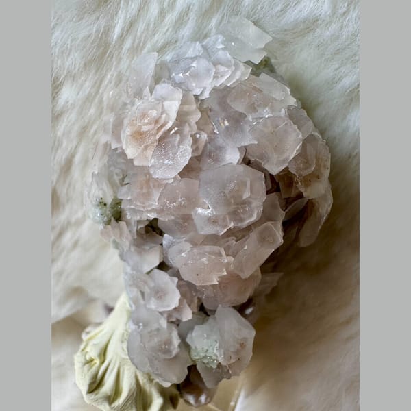 Quartz with Calcite and Green Crystals Inner Mongolia 5.0 cm — detail view