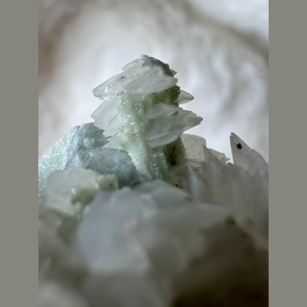 Quartz with Calcite and Green Crystals Inner Mongolia 5.0 cm — detail view