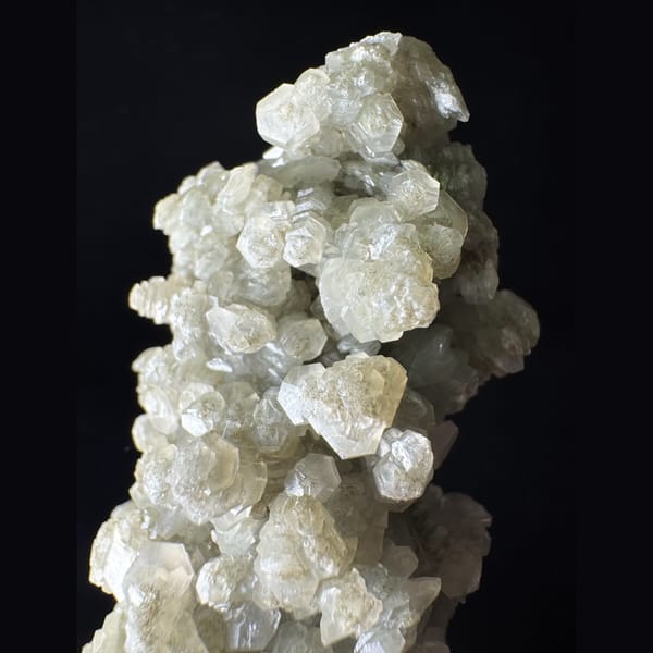 Green Quartz with Petal Calcite Inner Mongolia 8.5 cm — detail view