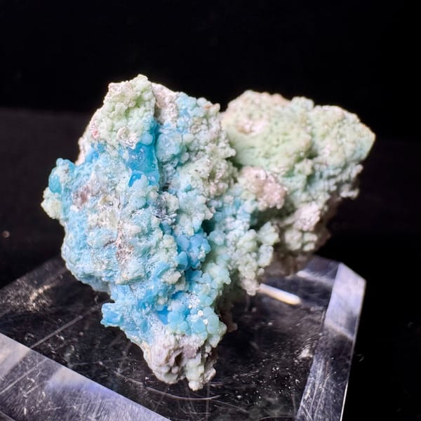 Gibbsite with Gypsum 4.0 cm — detail view
