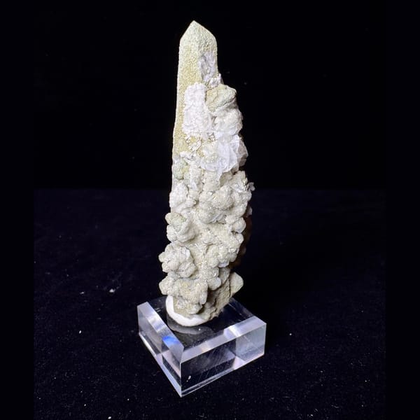 White Quartz with Calcite Inner Mongolia 8.0 cm — detail view