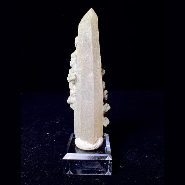 White Quartz with Calcite Inner Mongolia 8.0 cm — detail view