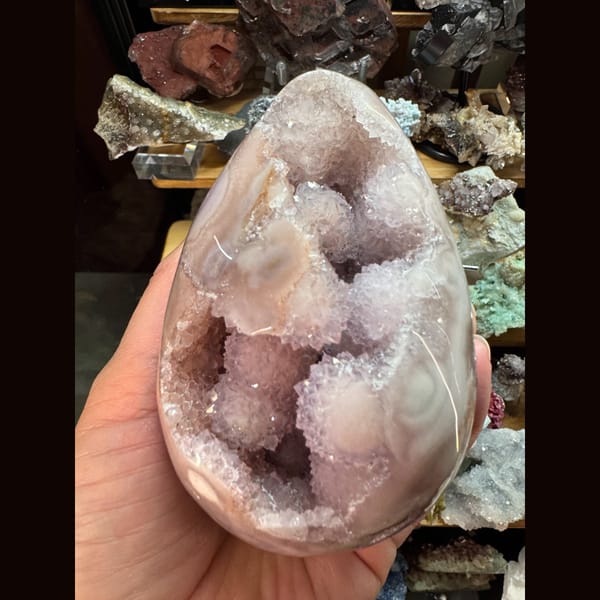 Sakura Agate Geode Egg 10.0 cm — complete view