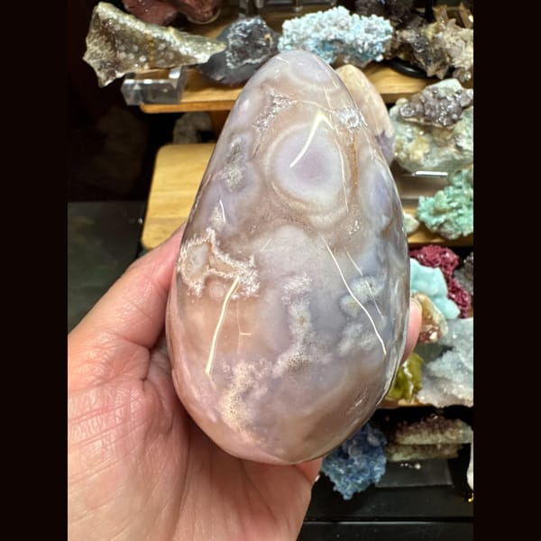 Sakura Agate Geode Egg 10.0 cm — detail view