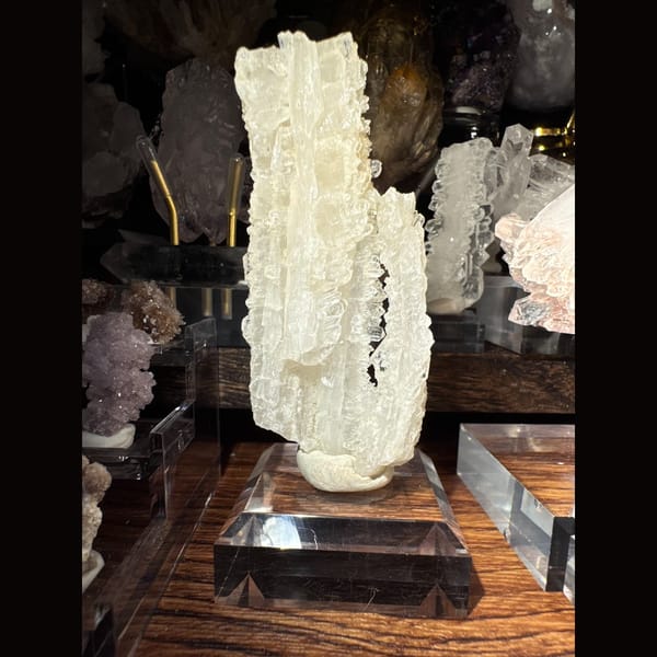 Healed White Quartz Crystal 10.0 cm — complete view