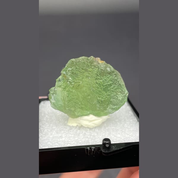 Glassy translucent green fluorite from Henan — detail view