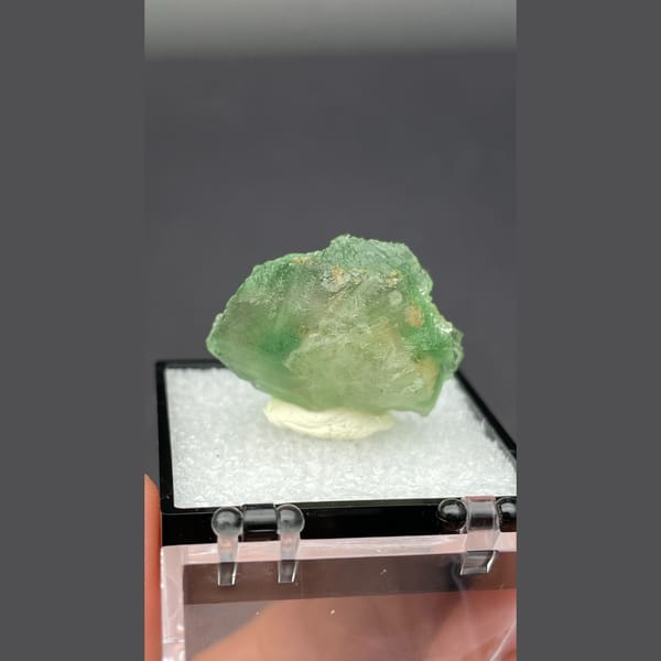 Glassy translucent green fluorite from Henan — detail view