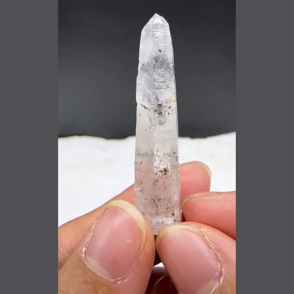 Quartz Crystal with Inclusions Yaogangxian 4.6 cm — complete view