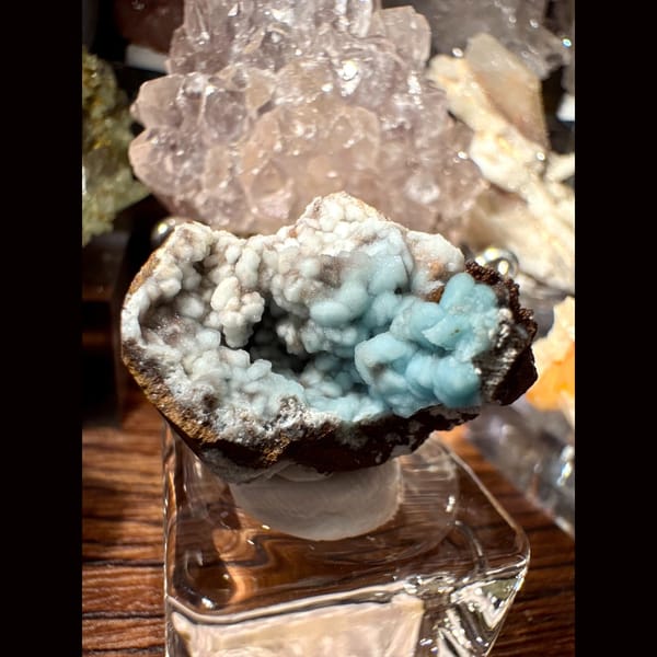 Blue-White Hemimorphite 3.0 cm — complete view
