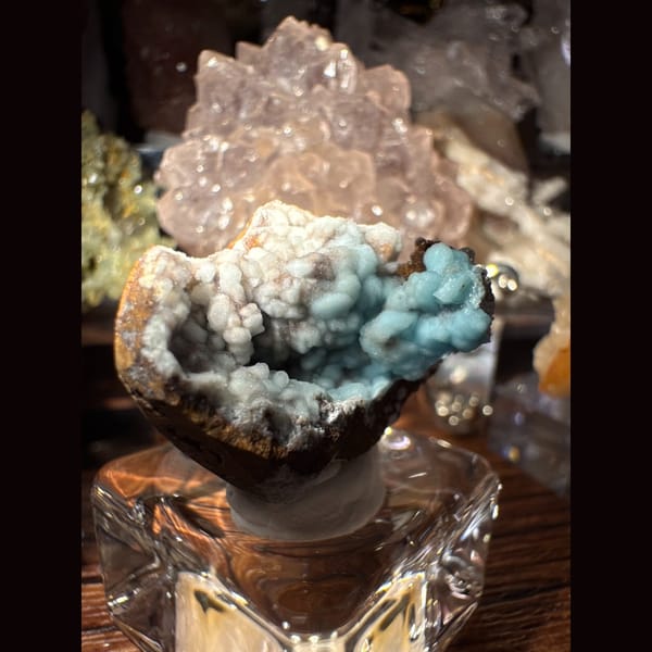 Blue-White Hemimorphite 3.0 cm — detail view