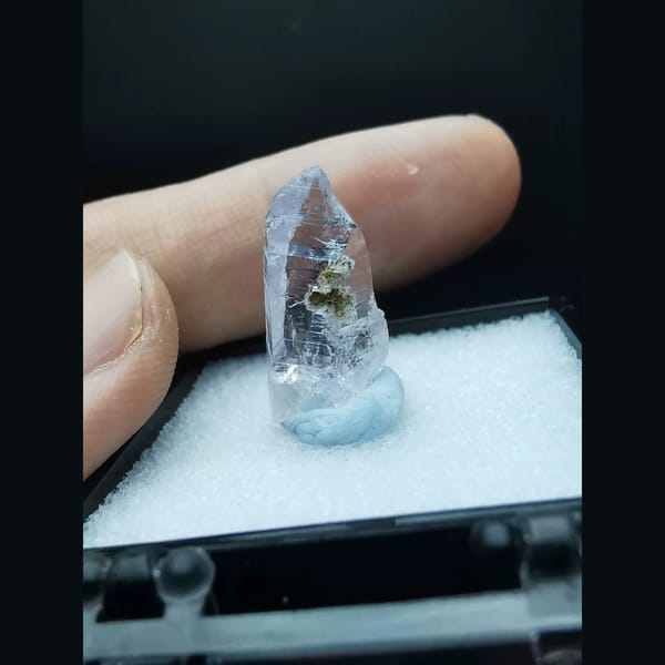 Clear Veracruz amethyst crystal from Mexico — alternate view