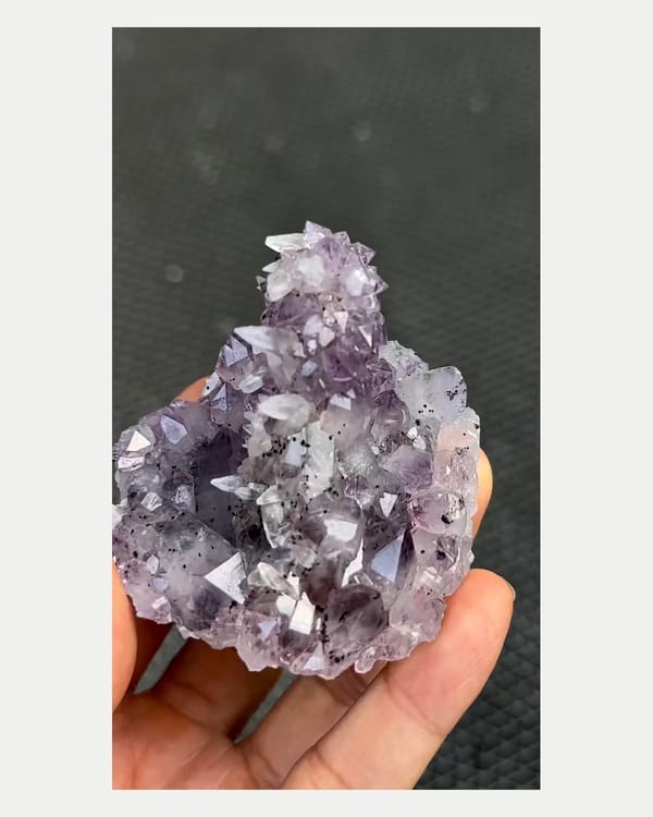 Complete reverse view of amethyst and white calcite