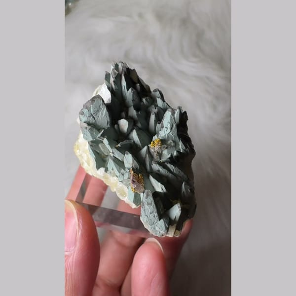 Blue-Grey Feather Calcite Daye 3.5 cm — alternate view