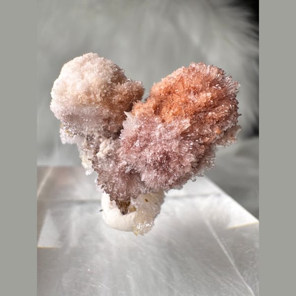 Heart-Shaped Pink-Purple Creedite 3.6 cm — complete view