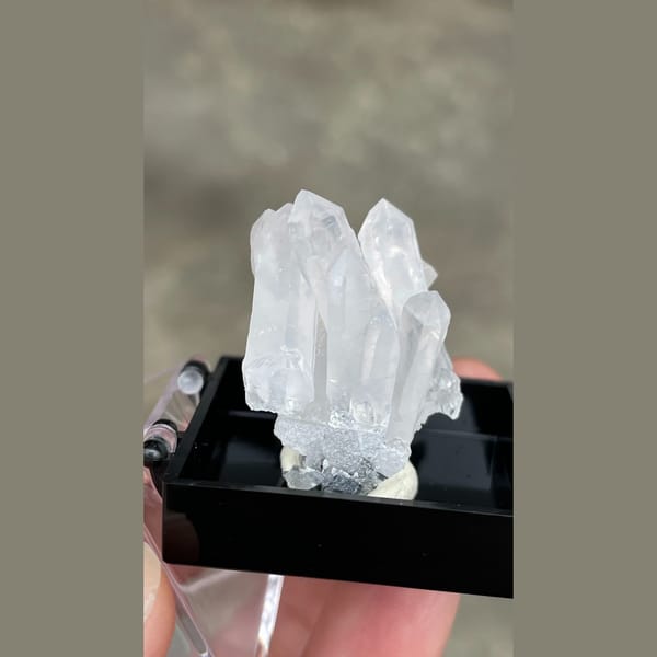 Frosted milky quartz cluster from Jinlong — detail view