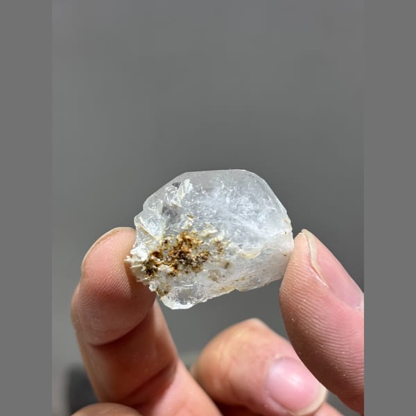 Icy pale aquamarine crystal with mica from Xuebaoding, Sichuan — alternate view