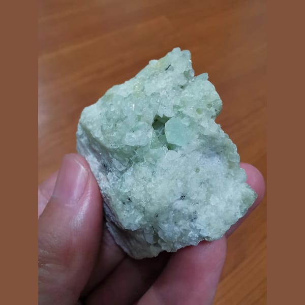Green datolite from Shijiangshan — complete view