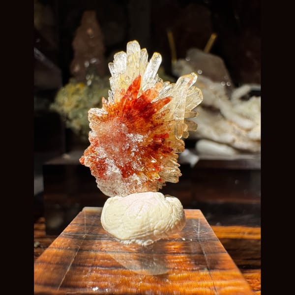 Small Creedite Flower with Orange Inclusions 1.8 cm — alternate view